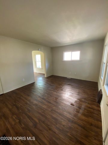 142 S Detroit Avenue, Toledo, OH 43609