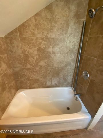 142 S Detroit Avenue, Toledo, OH 43609