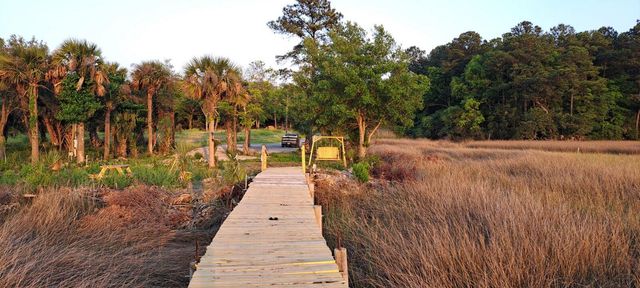 8 Yellow House Road, Charleston, SC 29492