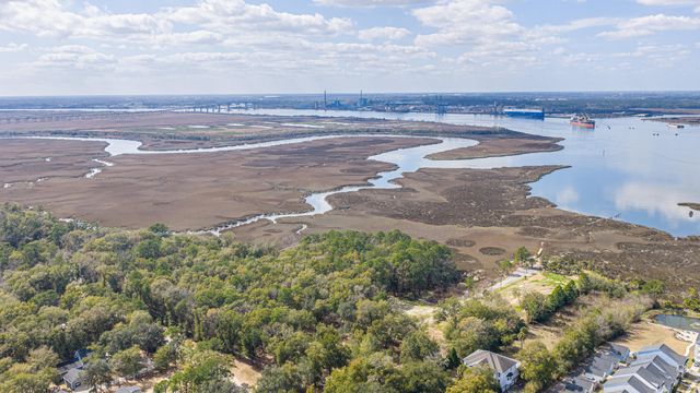 8 Yellow House Road, Charleston, SC 29492