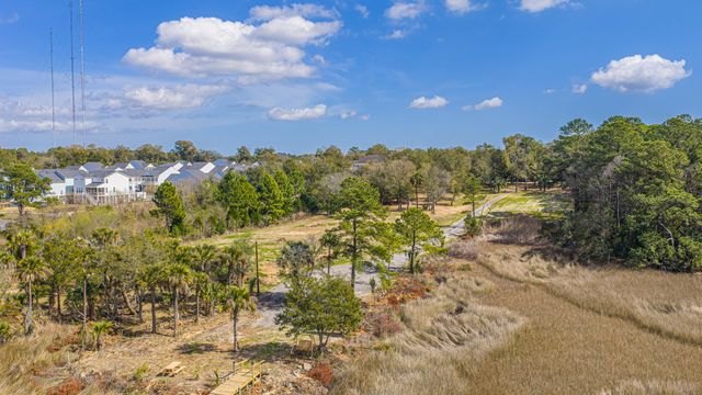8 Yellow House Road, Charleston, SC 29492