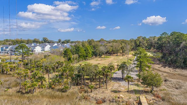 8 Yellow House Road, Charleston, SC 29492