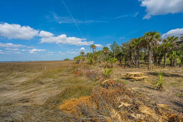 8 Yellow House Road, Charleston, SC 29492