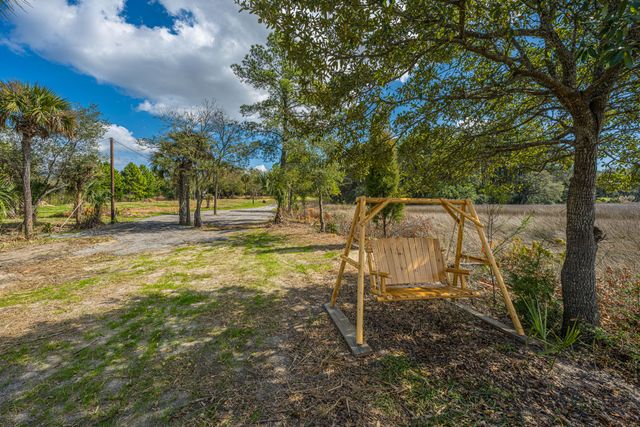 8 Yellow House Road, Charleston, SC 29492