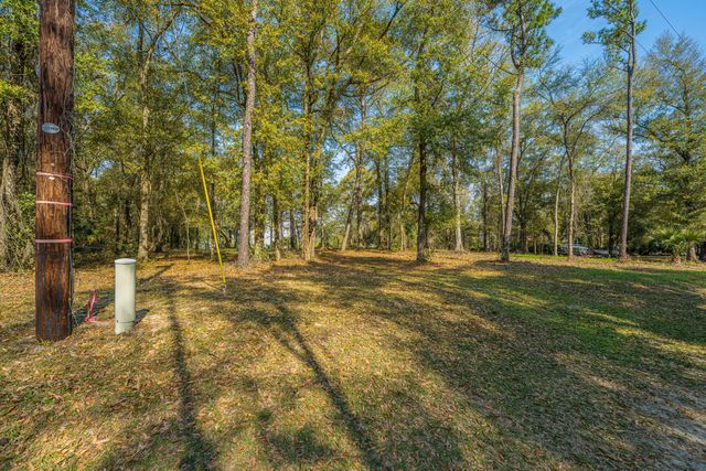 8 Yellow House Road, Charleston, SC 29492