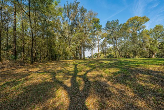 8 Yellow House Road, Charleston, SC 29492