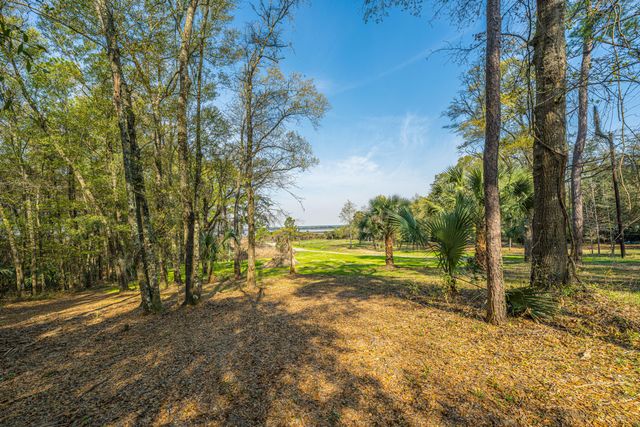8 Yellow House Road, Charleston, SC 29492