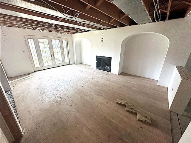 911 Glenbard Road, Glen Ellyn, IL 60137