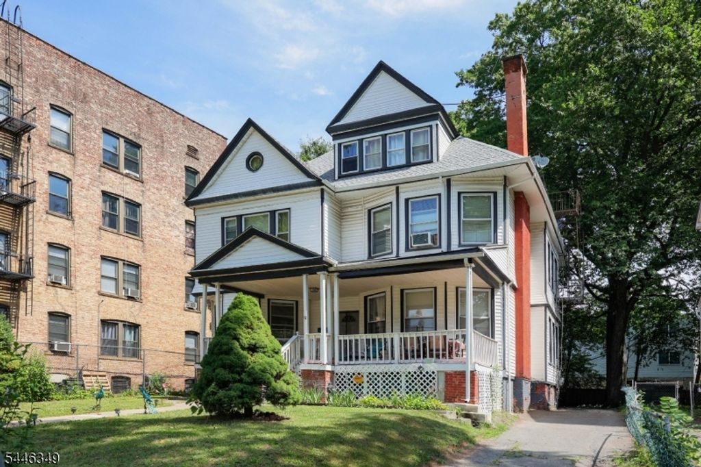 92 Chestnut St, East Orange City, NJ 07018 — photo 3