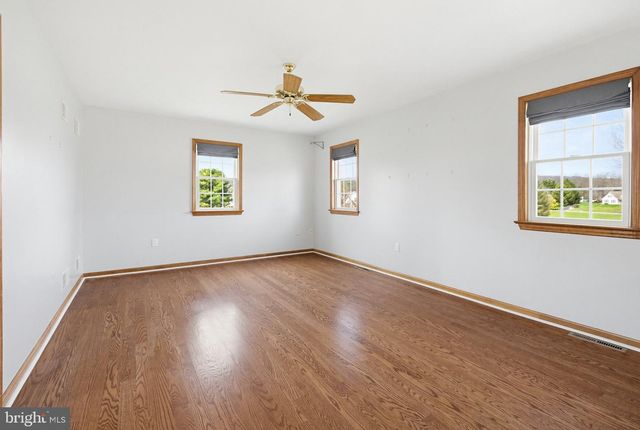 5789 CEDAR GLEN DR, Narvon, PA 17555