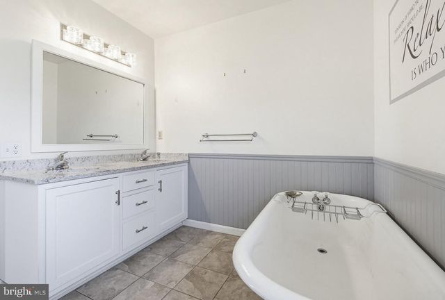 5789 CEDAR GLEN DR, Narvon, PA 17555