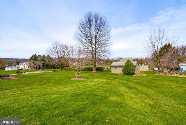 5789 CEDAR GLEN DR, Narvon, PA 17555