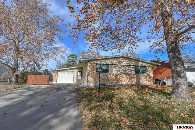 7000 S Wedgewood Drive, Lincoln, NE 68510