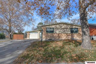 7000 S Wedgewood Drive, Lincoln, NE 68510