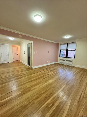 150-29 72 Road 6, Flushing, NY 11367