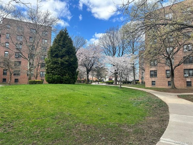 150-29 72 Road 6, Flushing, NY 11367