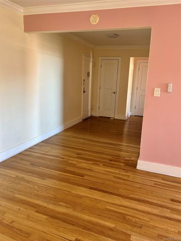 150-29 72 Road 6, Flushing, NY 11367