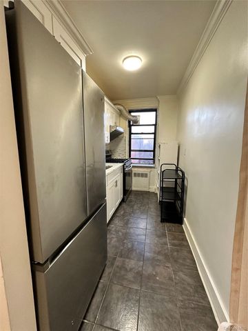 150-29 72 Road 6, Flushing, NY 11367