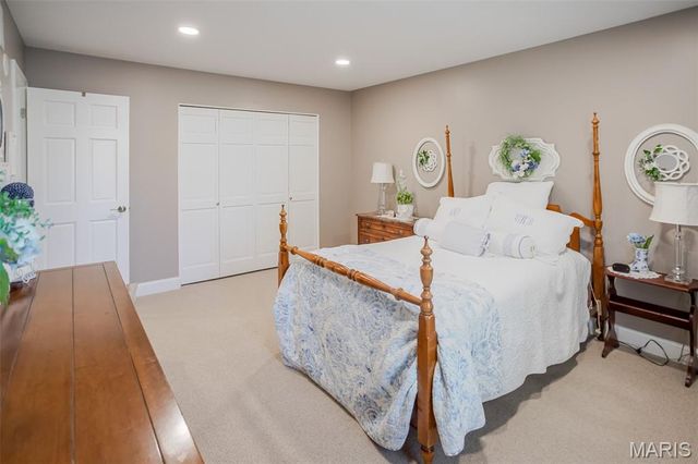 1324 Normandy Drive, Godfrey, IL 62035