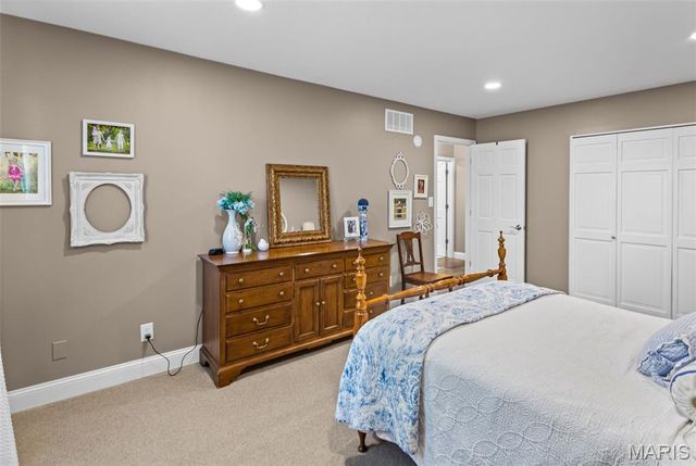 1324 Normandy Drive, Godfrey, IL 62035