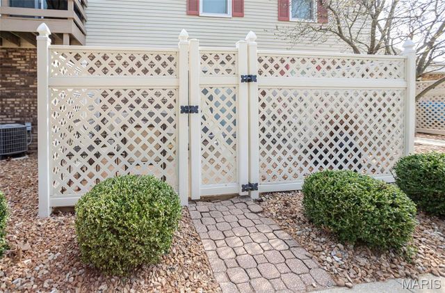 1324 Normandy Drive, Godfrey, IL 62035