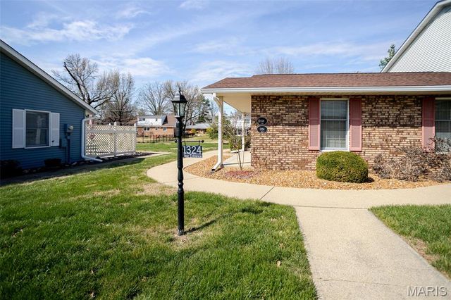 1324 Normandy Drive, Godfrey, IL 62035