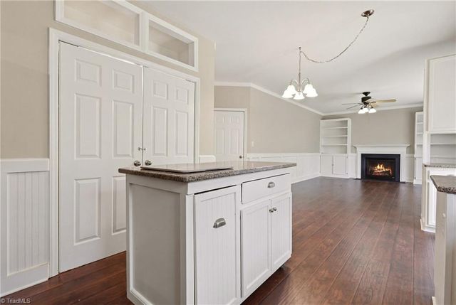 102 Farriers Lane, Jamestown, NC 27282