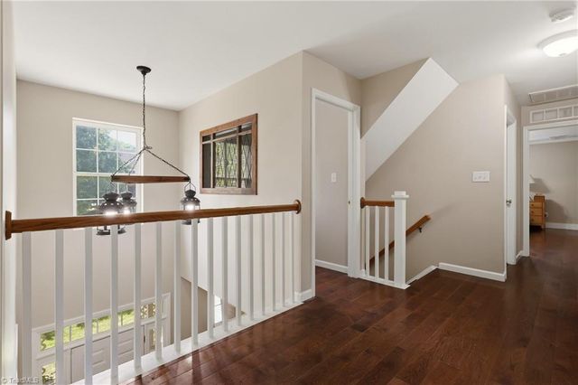 102 Farriers Lane, Jamestown, NC 27282