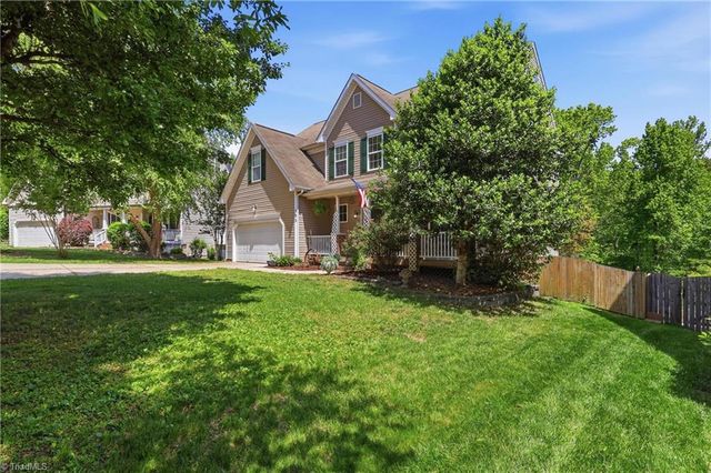 102 Farriers Lane, Jamestown, NC 27282