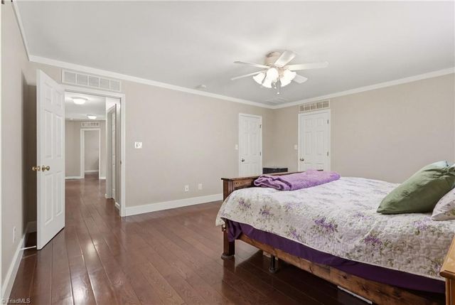 102 Farriers Lane, Jamestown, NC 27282