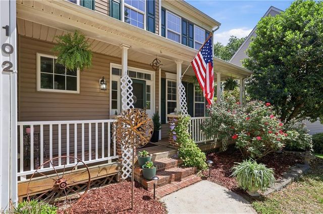 102 Farriers Lane, Jamestown, NC 27282