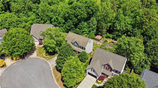 102 Farriers Lane, Jamestown, NC 27282