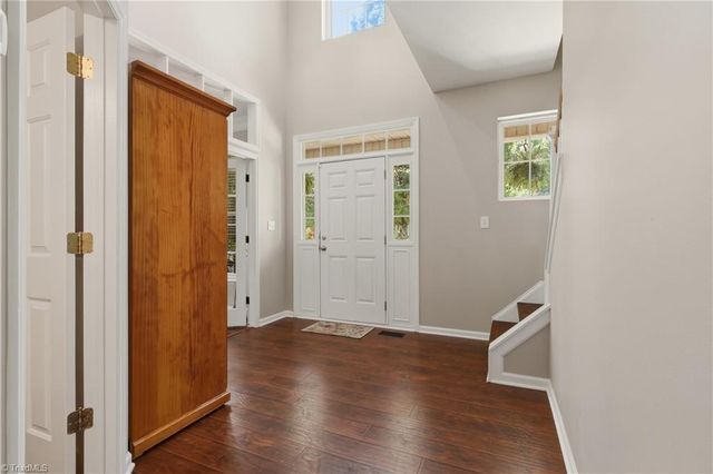 102 Farriers Lane, Jamestown, NC 27282