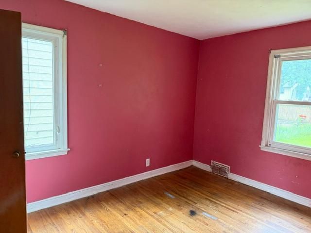 132 Richmond Street E, South Saint Paul, MN 55075