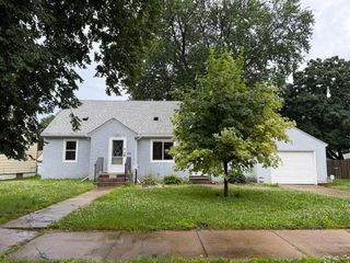 132 Richmond Street E, South Saint Paul, MN 55075