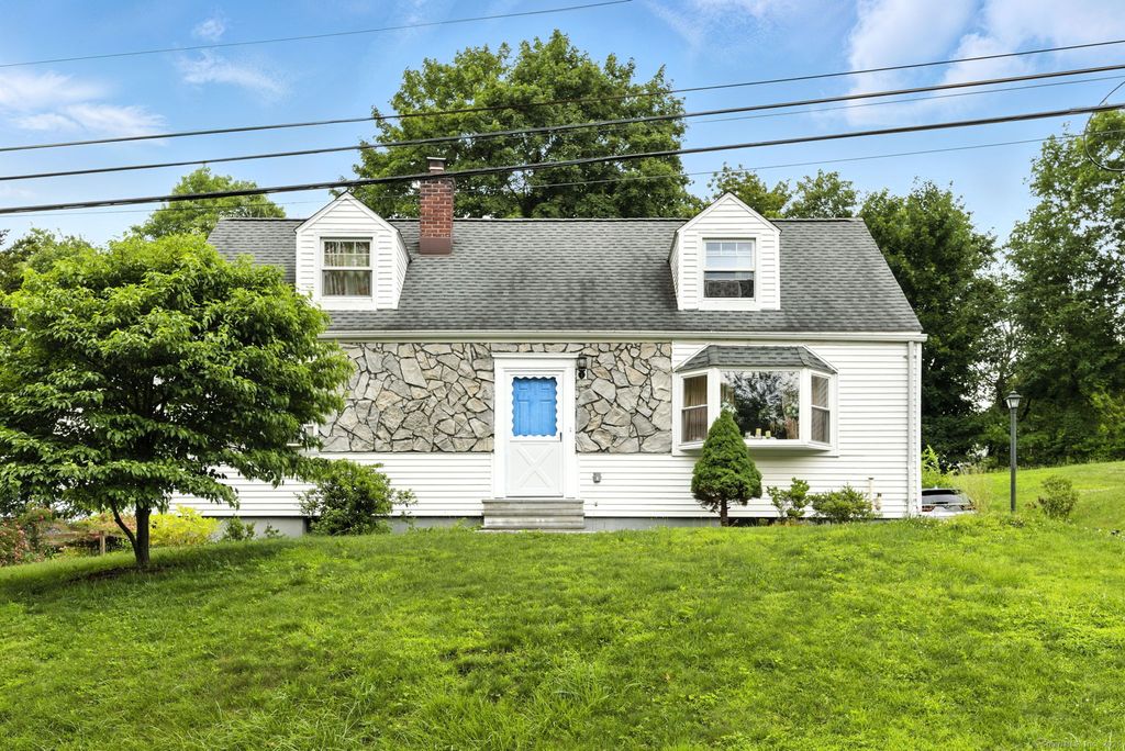 6 Topstone Drive, Danbury, CT 06810