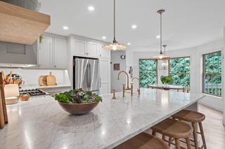 495 Harbor Court, Shoreview, MN 55126