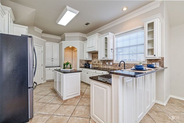 1403 S Crossings Court, San Angelo, TX 76904