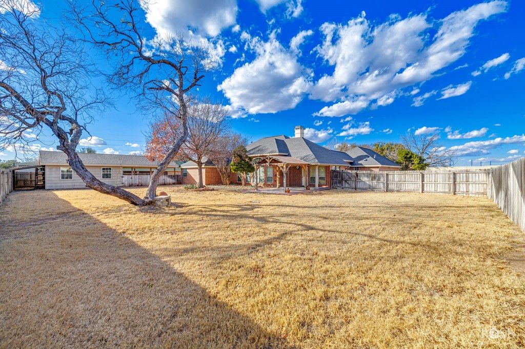 Image 43 of property listing at 1403 S Crossings Court, San Angelo, TX 76904