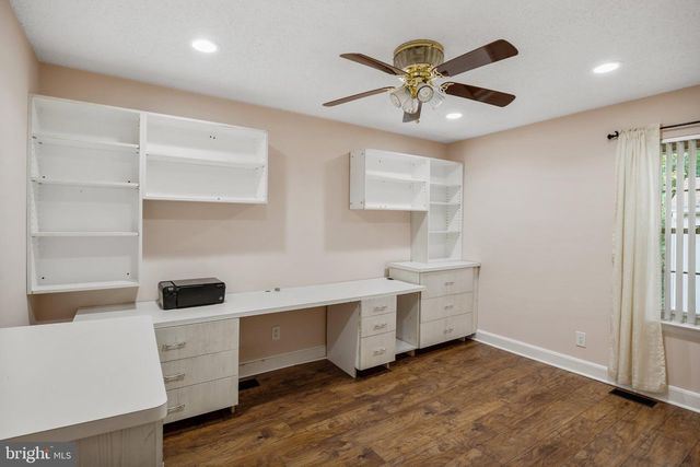 15 EMBASSY DR, Cherry Hill, NJ 08002