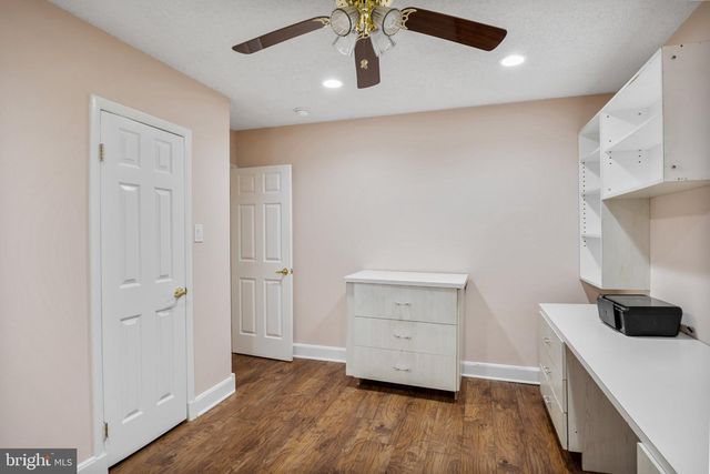 15 EMBASSY DR, Cherry Hill, NJ 08002