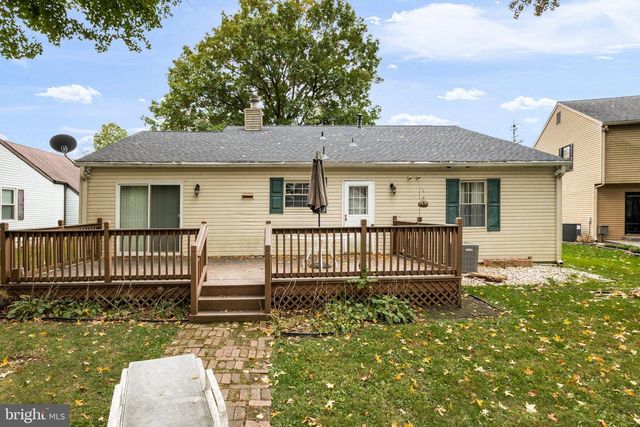 15 EMBASSY DR, Cherry Hill, NJ 08002