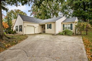 15 EMBASSY DR, Cherry Hill, NJ 08002