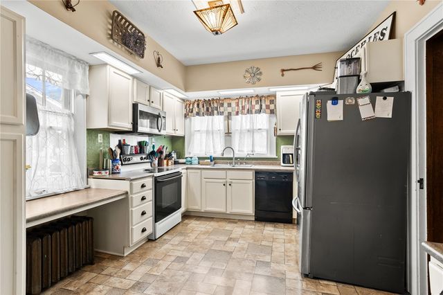 100 Hill, Pleasant Hill, OH 45359