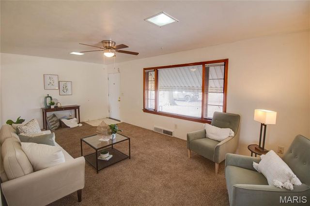 3413 Milton Drive, Alton, IL 62002