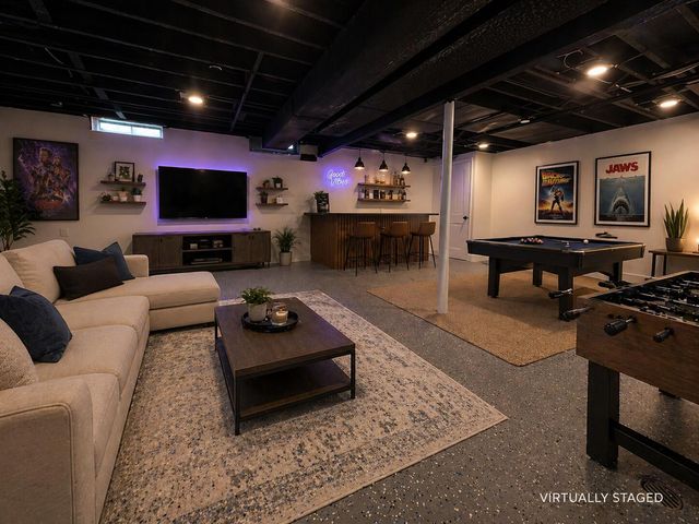 13070 Picadilly Drive, Sterling Heights City, MI 48312