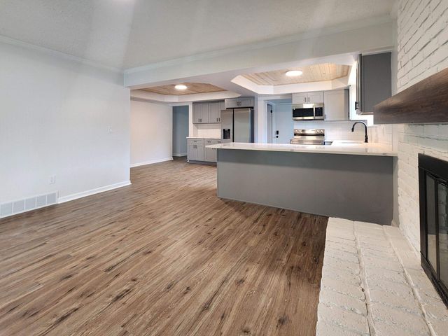 13070 Picadilly Drive, Sterling Heights City, MI 48312