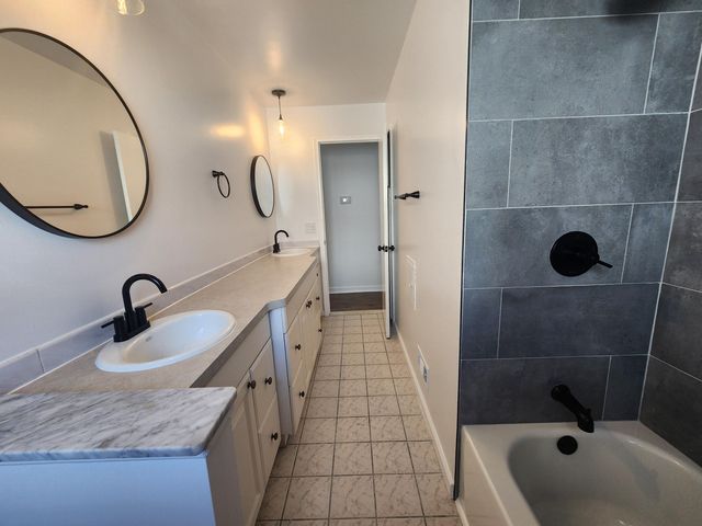 13070 Picadilly Drive, Sterling Heights City, MI 48312