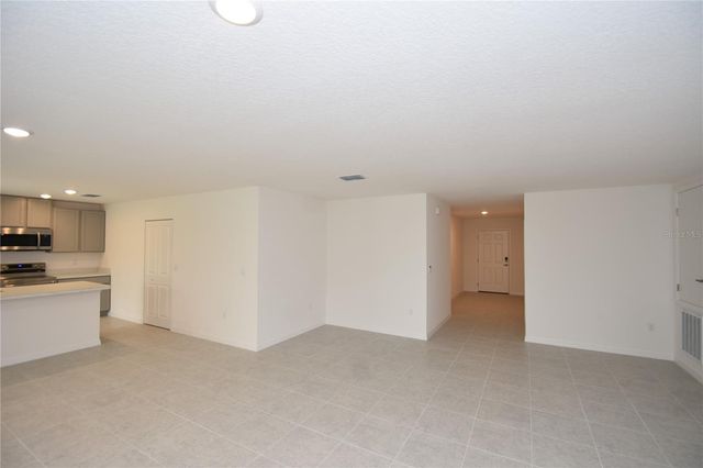6 LLEBERRY PATH, Palm Coast, FL 32164