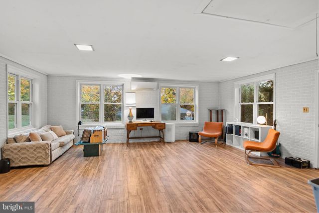 401 VILLAGE RD, Harrisburg, PA 17112